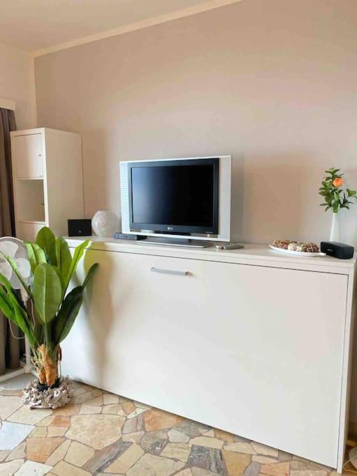 Ferienwohnung Studio Belvedere Brezzo Екстер'єр фото